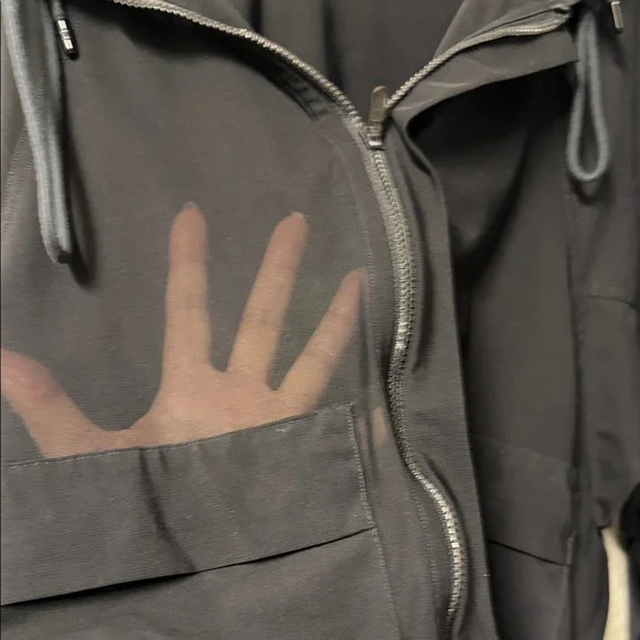 ALO Yoga Women's sheer Utility Jacket in Black - Picture 3 of 6